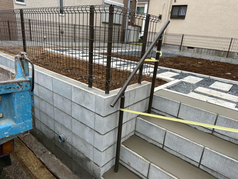 流山市　ブロックフェンス　階段　外構工事　